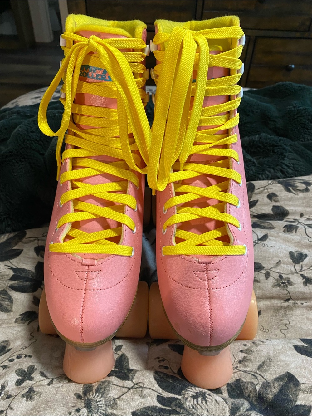 Women’s Pink Roller Skates with Yellow Laces - Picture 3 of 4